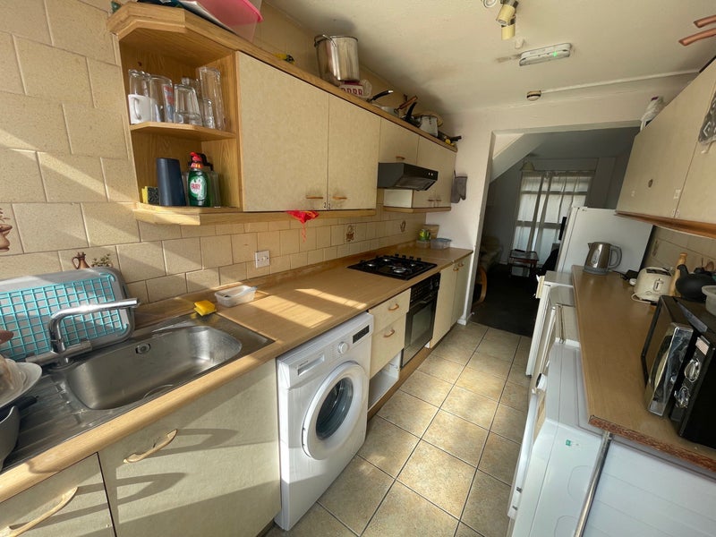 Single Room – Pin Green, Stevenage photo 11
