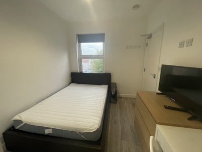 Double Ensuite Room Luton
