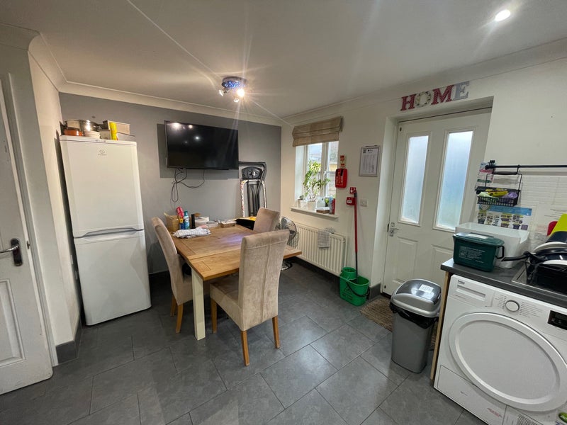 XL Double Room – Great Ashby, Stevenage photo 19