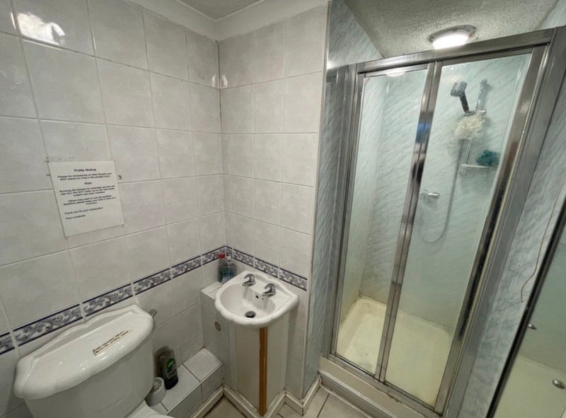 Large Spacious Double Room – Stevenage photo 15