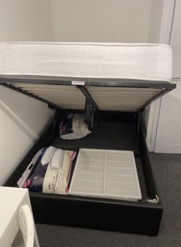 Double Room with XL En-suite – Biggleswade photo 12